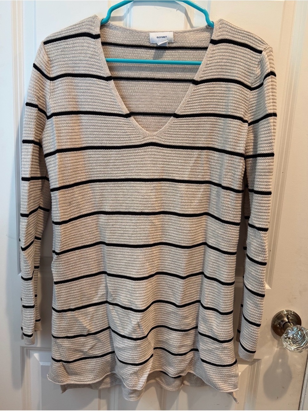 Old Navy Women’s Sweater, Size Medium